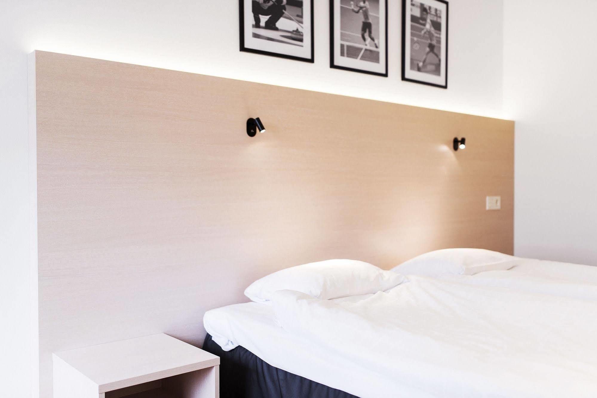 Rc Hotel Sport'S & Business Йоншьопинг Екстериор снимка